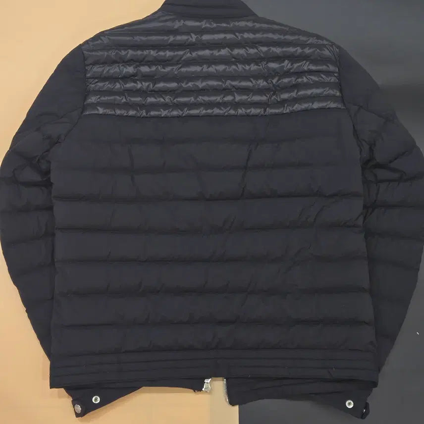 [BUNJANG] Moncler Men's Lightweight Padded Jacket / 몽클레어 남성 경량 패딩 자켓
