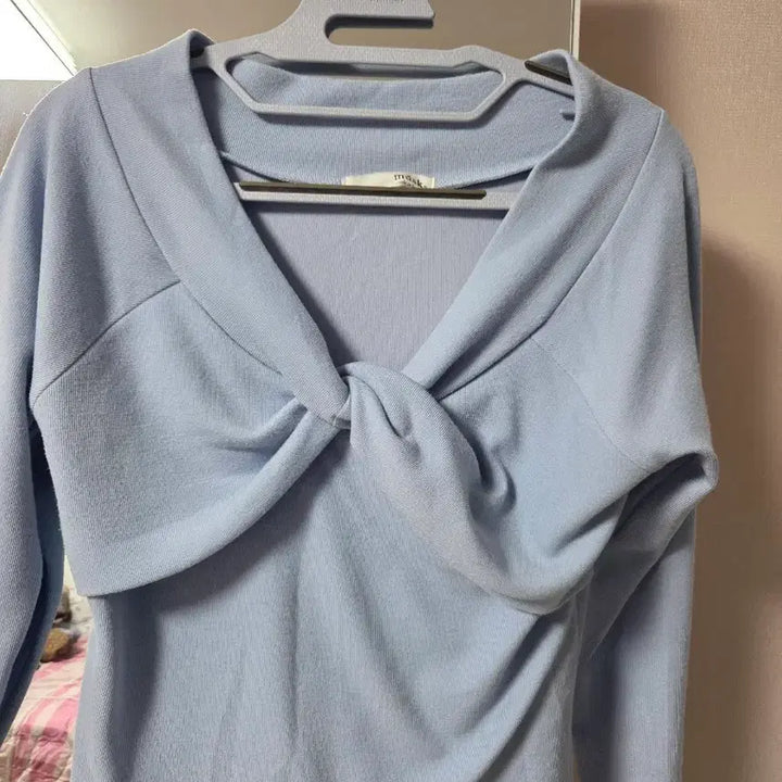 [BUNJANG] Blue Knot Long Sleeve T-shirt / 블루 매듭 긴팔 티셔츠