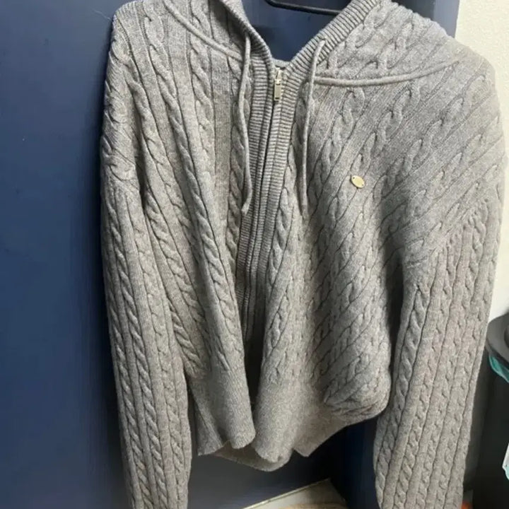 [BUNJANG] General Idea Cable Knit Hooded Zip-up / 제네럴아이디어 후드집업