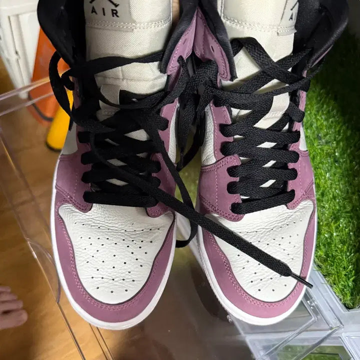 [BUNJANG] Jordan 1 Mulberry Sneakers / 조던1 멀베리 W265