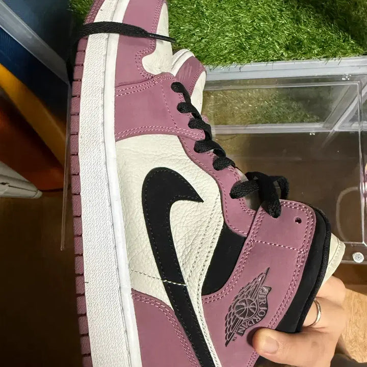 [BUNJANG] Jordan 1 Mulberry Sneakers / 조던1 멀베리 W265