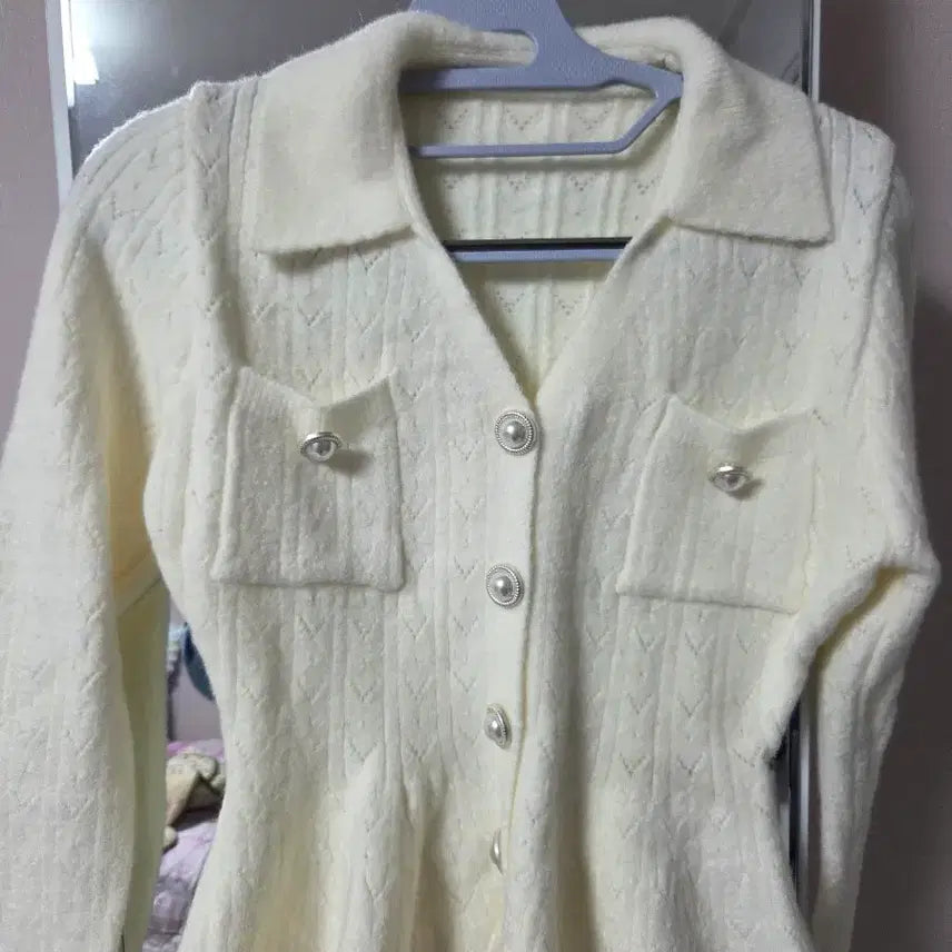 [BUNJANG] Ivory Pearl Button Knit Cardigan / (새상품)아이보리 진주 버튼 니트 가디건