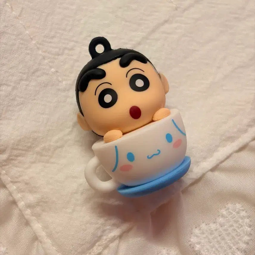 [BUNJANG] Ediya Crayon Shin-chan Cinnamoroll Magnet / 이디야 짱구 시나모롤 마그넷