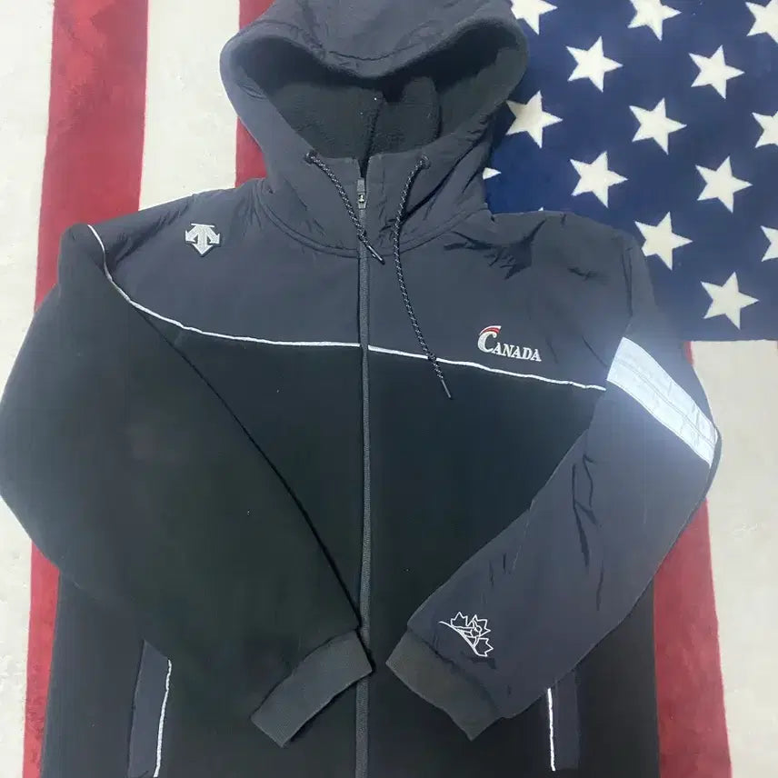 [BUNJANG] Descente Canada Inspired Fleece Jacket / 데상트 캐나다 인스파이어드 후리스