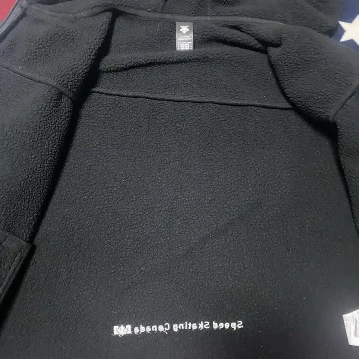[BUNJANG] Descente Canada Inspired Fleece Jacket / 데상트 캐나다 인스파이어드 후리스
