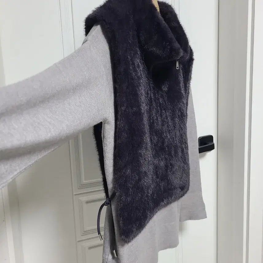 [BUNJANG] Eco Fur Side Slit Vest / <새상품> 에코퍼 옆트임 베스트