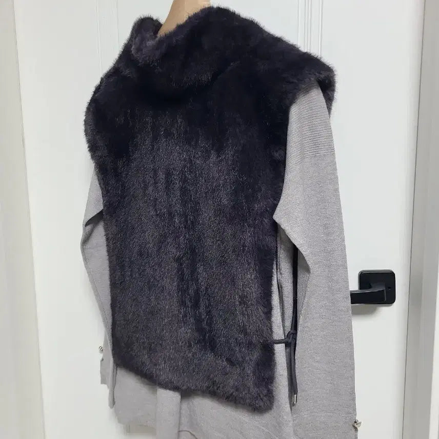 [BUNJANG] Eco Fur Side Slit Vest / <새상품> 에코퍼 옆트임 베스트