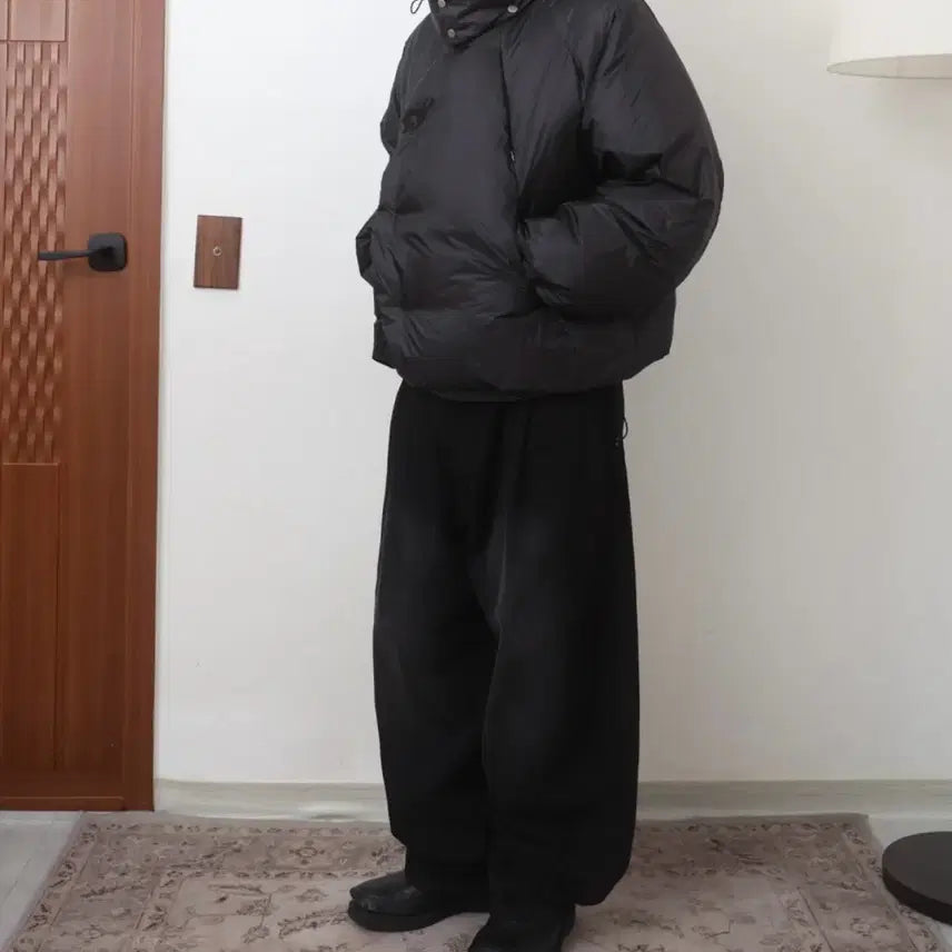 [BUNJANG] UMYANG CURVED GOOSE DOWN JACKET Black M Size / 음양 CURVED GOOSE DOWN JACKET 블랙 M사이즈