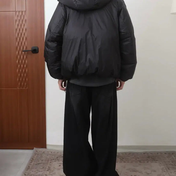 [BUNJANG] UMYANG CURVED GOOSE DOWN JACKET Black M Size / 음양 CURVED GOOSE DOWN JACKET 블랙 M사이즈