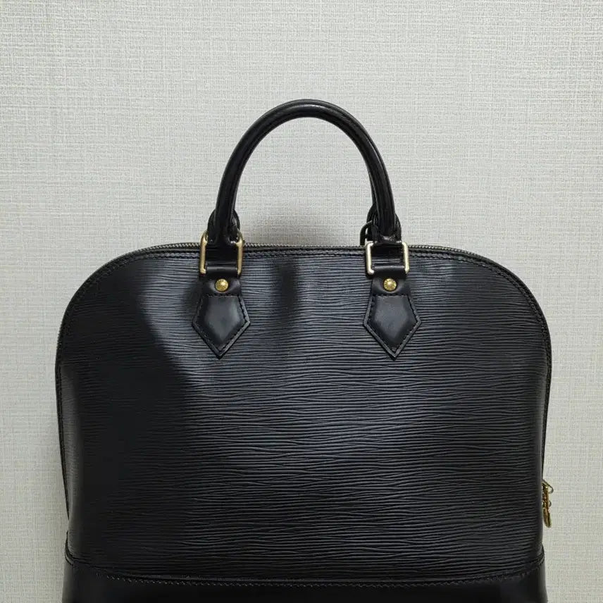 [BUNJANG] Louis Vuitton Alma PM Epi Leather Tote Bag / [루이비통] 알마 PM / 에삐 블랙 / 클래식 토트백