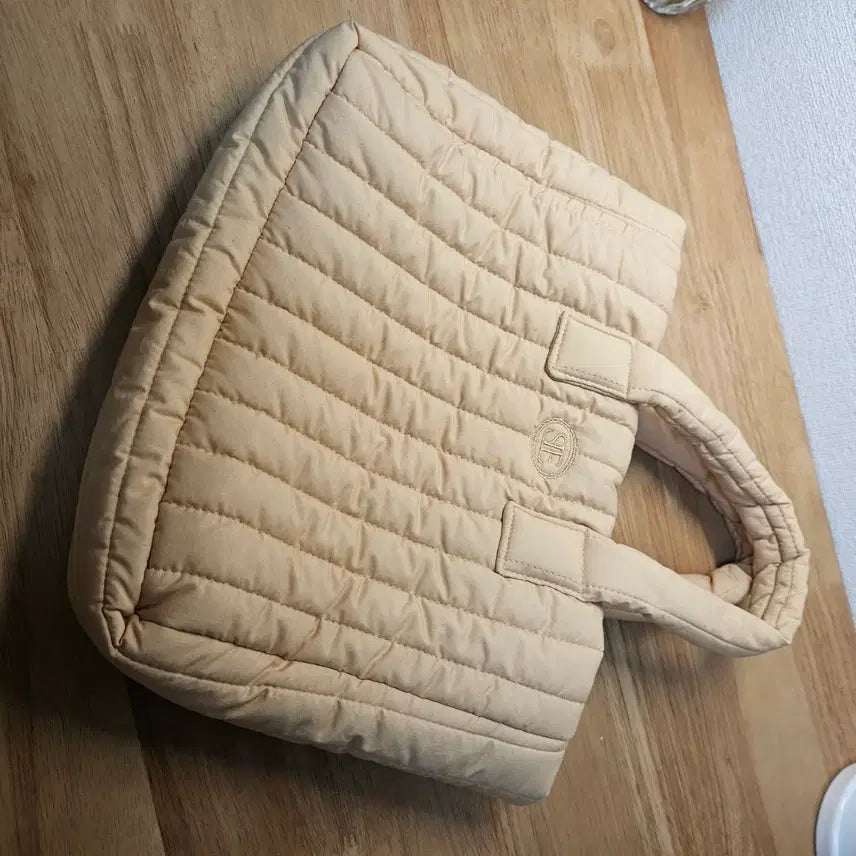 [BUNJANG] Sienne Padded Bag Beige / 시엔느 패딩백 베이지