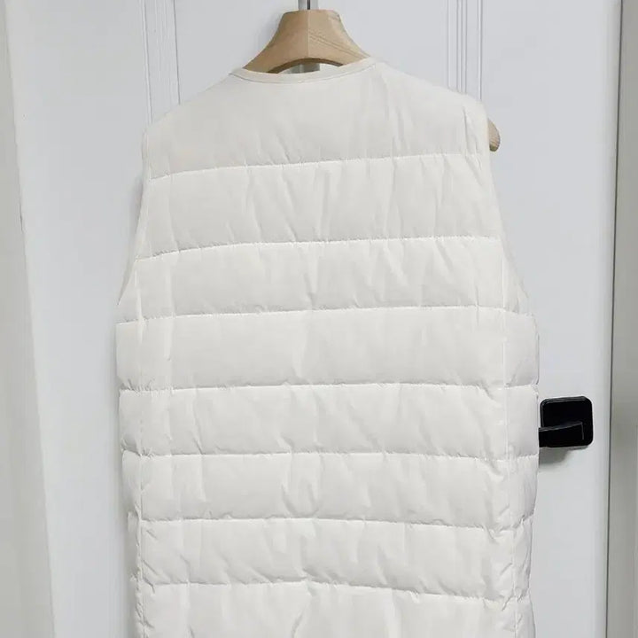 [BUNJANG] Goat Fur Goose Down Reversible Vest / 고트 퍼 배색 구스다운 베스트