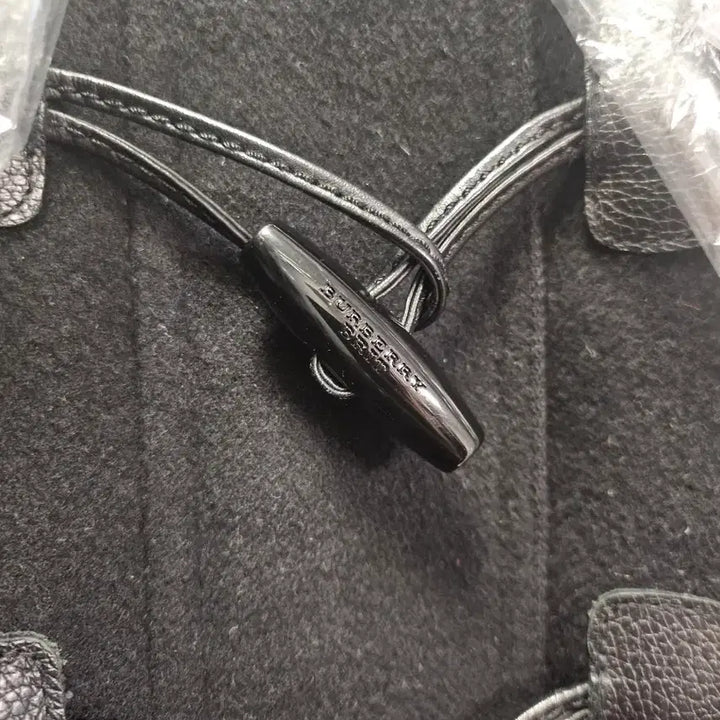 [BUNJANG] Burberry Brit Hooded Black Duffle Coat (Double) 55 Size / 버버리 브릿 후드 블랙 더플(더블)코트 55사이즈