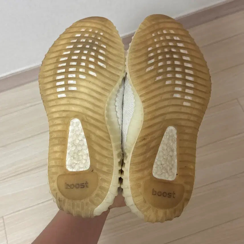[BUNJANG] Adidas Yeezy Boost 350 V2 / [230] 아디다스 이지부스트 350 V2