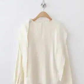 [BUNJANG] Kinda Beige Brett Tie Blouse / 킨다베이지 브렛 타이블라우스 (하객룩)