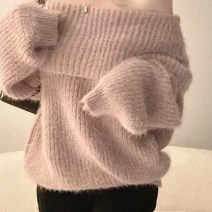 [BUNJANG] Avely Off-Shoulder Knit Top (Black) / 에이블리 오프숄더 니트 (블랙)