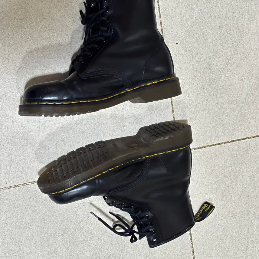 [BUNJANG] Dr. Martens 1460 Boots / [250] 닥터마틴 1460 워커 부츠