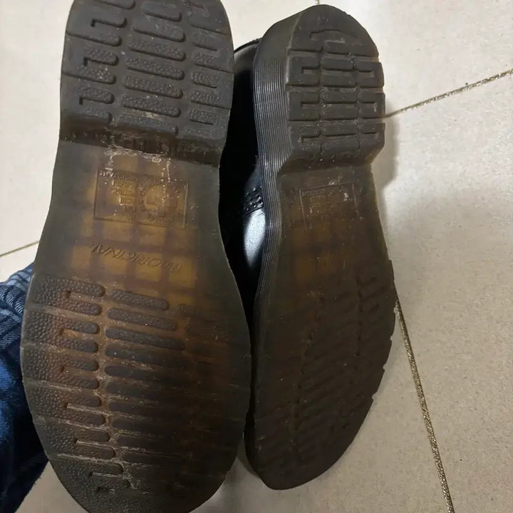 [BUNJANG] Dr. Martens 1460 Boots / [250] 닥터마틴 1460 워커 부츠