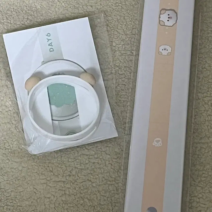 [SOLD OUT] (미개봉) 데이식스 쁘띠멀즈 쁘멀 마데워치 링커버 밴드 세트 돈