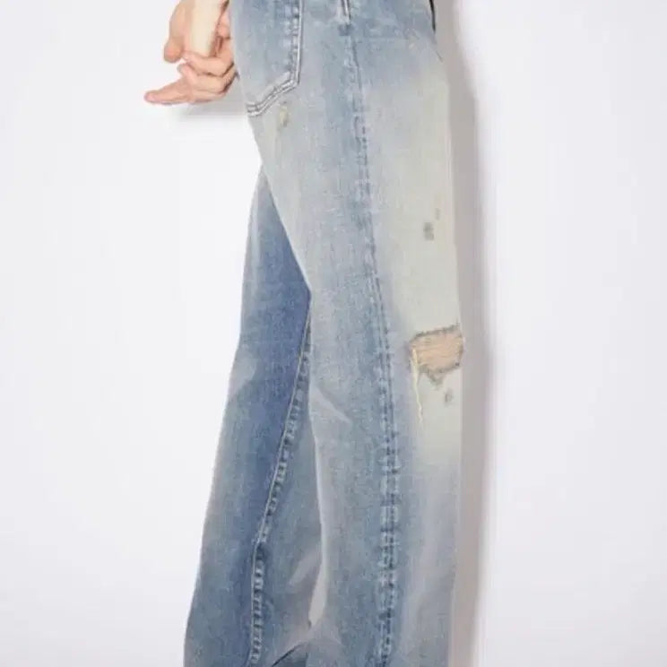 [SOLD OUT] 28/30아크네 2003 루즈 스트레이트 디트로이트