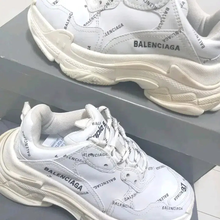 [BUNJANG] Balenciaga Triple S All Over Logo Sneakers / A+37 240 발렌시아가 트리플S 240~245 140만원대 올오버로고