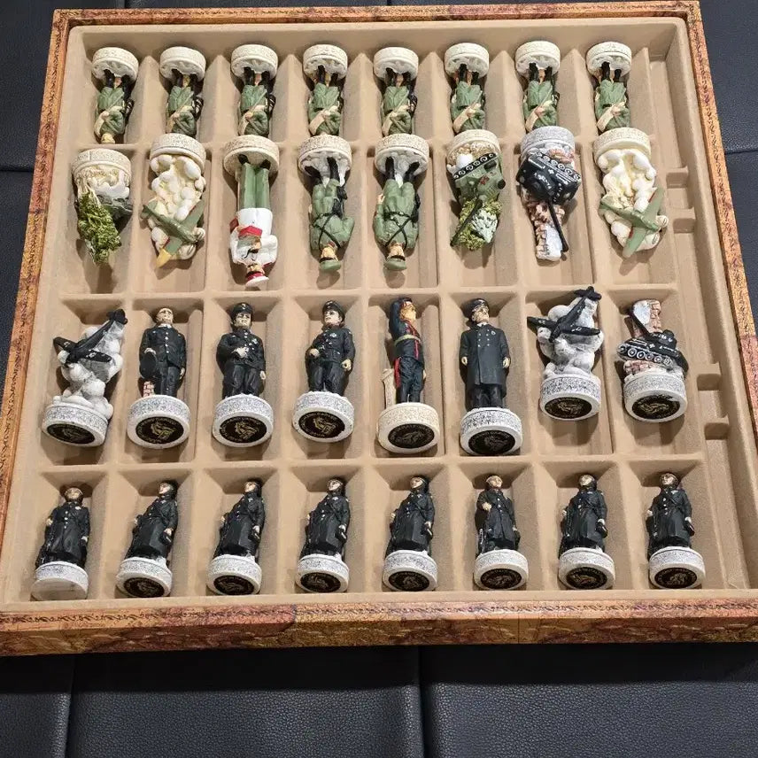 [BUNJANG] Nigri WWII Theme Chess Set / (대형) 세계 2차대전 체스 세트 이태리 핸드메이드 nigri