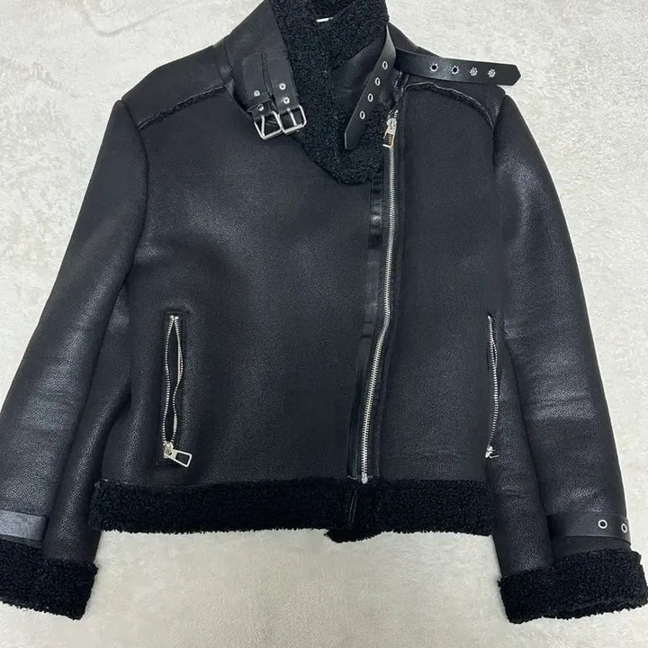 [BUNJANG] Ablie/Zigzag Faux Shearling Jacket / 무스탕(에이블리,지그재그)