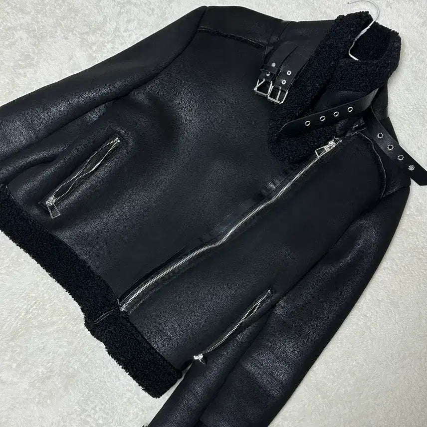 [BUNJANG] Ablie/Zigzag Faux Shearling Jacket / 무스탕(에이블리,지그재그)