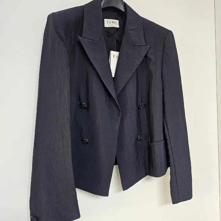 [BUNJANG] Time Peaked Collar Crop Jacket / 타임 피크드 칼라 크롭재킷