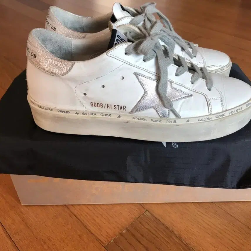 [BUNJANG] Golden Goose White Silver Sneakers 36 / 골든구스 화이트 실버 스니커즈 36