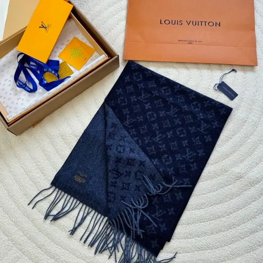 [BUNJANG] Louis Vuitton Blue Muffler / 루이비통 LV 블루 머플러 구매