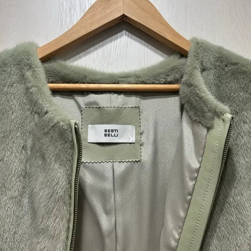 [BUNJANG] Mink Vest (New) / (3/3 판매종료)코펜하겐퍼 밍크베스트(새상품)