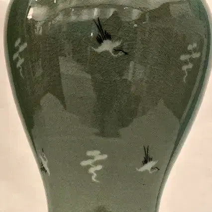 [BUNJANG] Goryeo Celadon Black and White Cloud Crane Maebyeong Vase / 고려 청자 흑백상감 운학문 매병 도자기 (낙관사진)