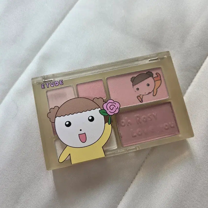 [BUNJANG] Etude Maru the Canine Eyeshadow Palette / 에뛰드 마루는 강쥐 섀도우 멀티팔레트