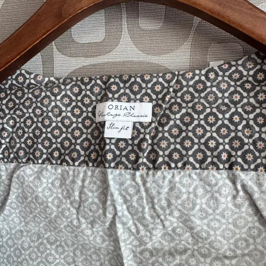 [BUNJANG] Orian Floral Pattern Shirt / Orian 오리앙 플라워 패턴 셔츠