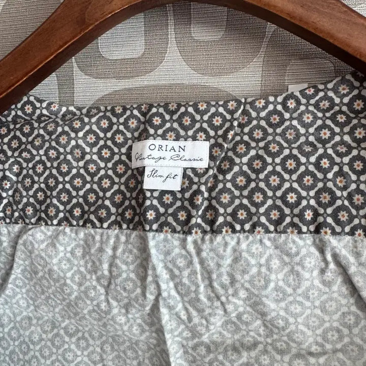 [BUNJANG] Orian Floral Pattern Shirt / Orian 오리앙 플라워 패턴 셔츠
