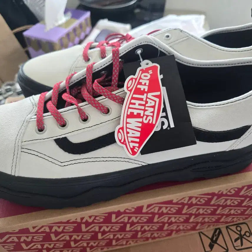 [BUNJANG] Vans Sentry Old Skool WC Marshmallow Sneakers / 반스 센트리 올드스쿨 WC 마쉬멜로우 새 상품 판매