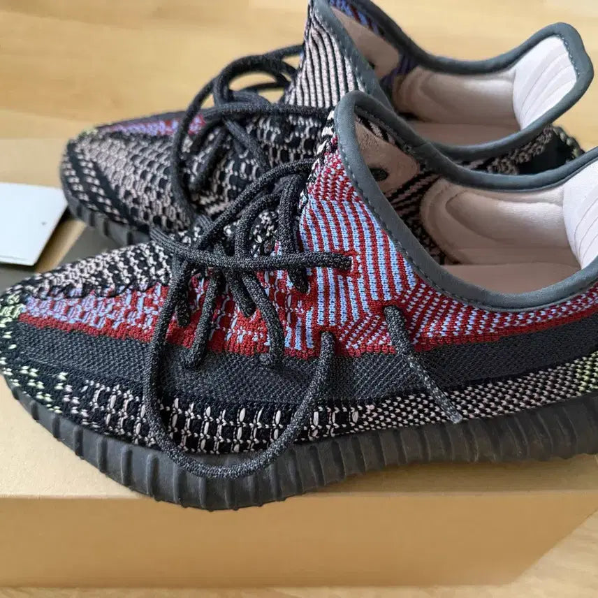 [BUNJANG] Adidas Yeezy Boost Yzyhl 245 Sneakers / 이지부스트 예힐 245 판매 합니다