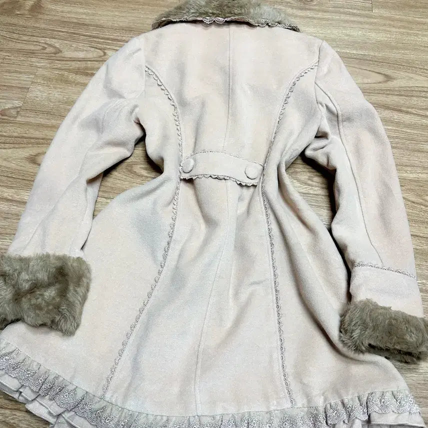 [BUNJANG] Axes Femme Ribbon Lace Coat / 빈티지 엑시즈팜 퍼 리본 레이스 코트 히메갸루 로걀 라떼 공겜여주 짜잔씨