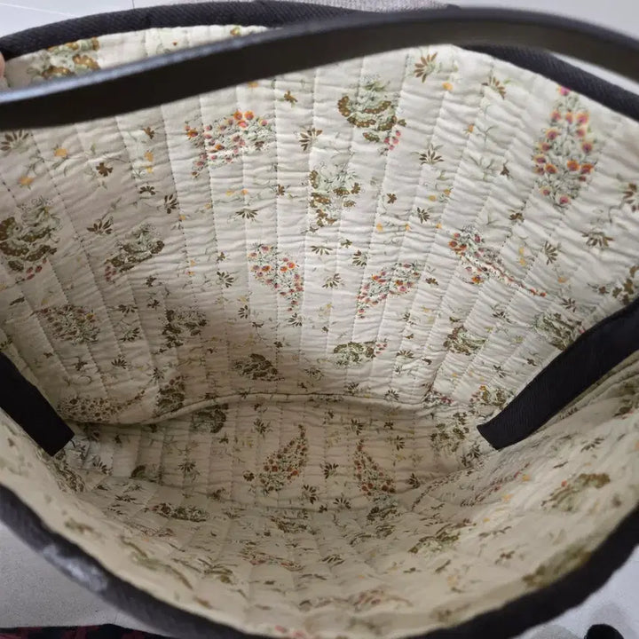 [BUNJANG] Handmade Quilted Cafe House Tote Bag / 퀼트 넉넉한 카페 하우스 토트백 숏숄더백  가방