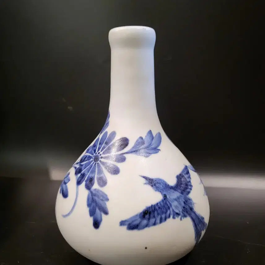 [BUNJANG] Celadon Porcelain Bird and Flower Motif Bottle / 청화백자 화조도 주병