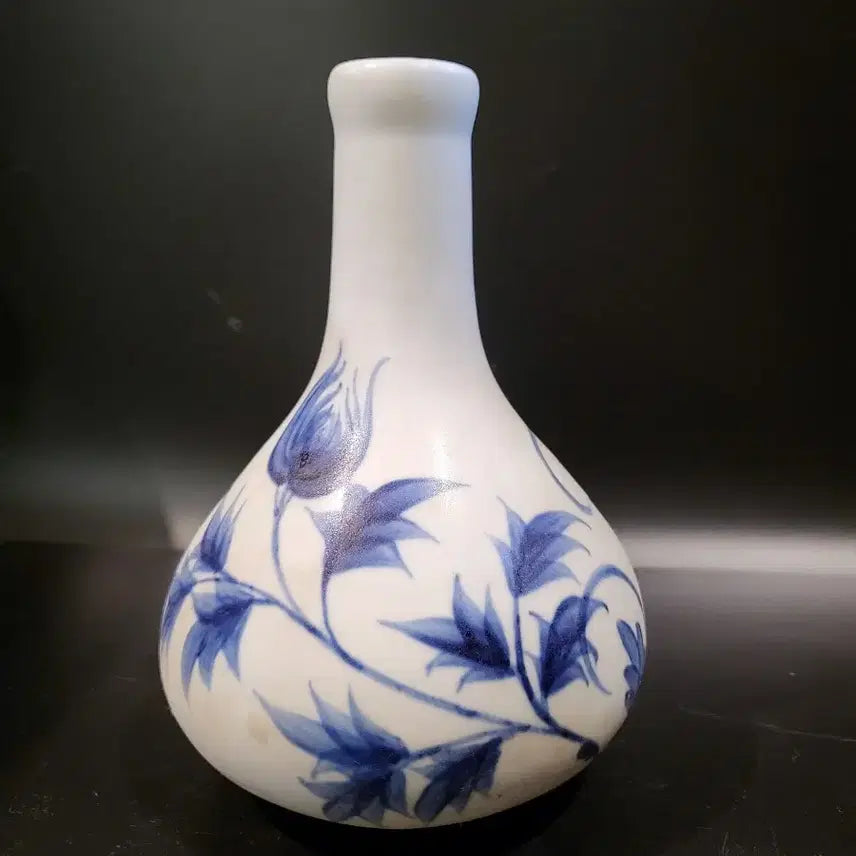 [BUNJANG] Celadon Porcelain Bird and Flower Motif Bottle / 청화백자 화조도 주병
