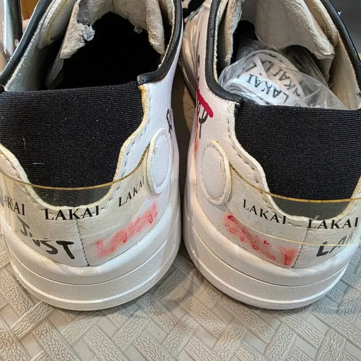 [BUNJANG] Lakaii 230 Sneakers / 라카이230 운동화(새상품)