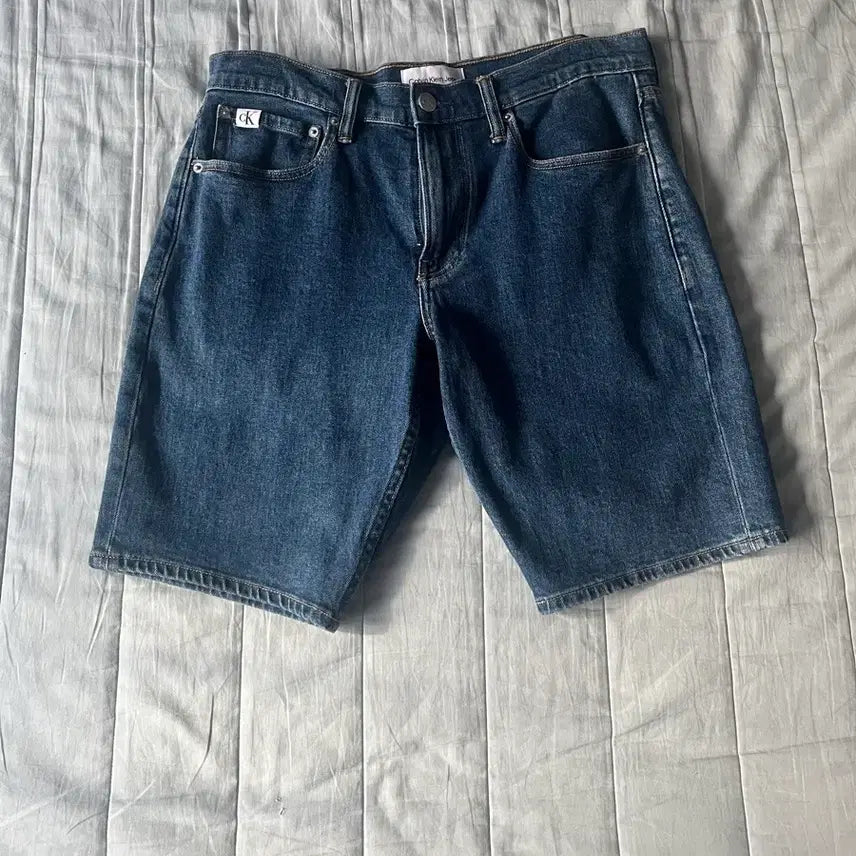 [BUNJANG] Calvin Klein Denim Shorts / 켈빈클라인 데님 반바지