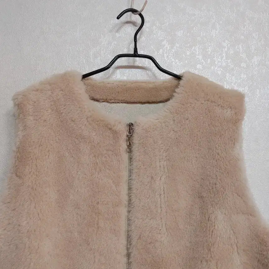 [BUNJANG] Dejavu Wool Vest Beige / 데자누 양모 양털조끼  베이지