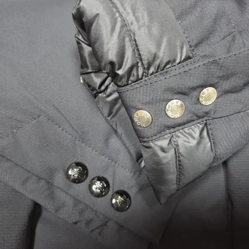 [BUNJANG] Moncler Duck Down Hooded Padded Coat Jacket / 몽클레어 후드 덕다운 패딩 코트 자켓