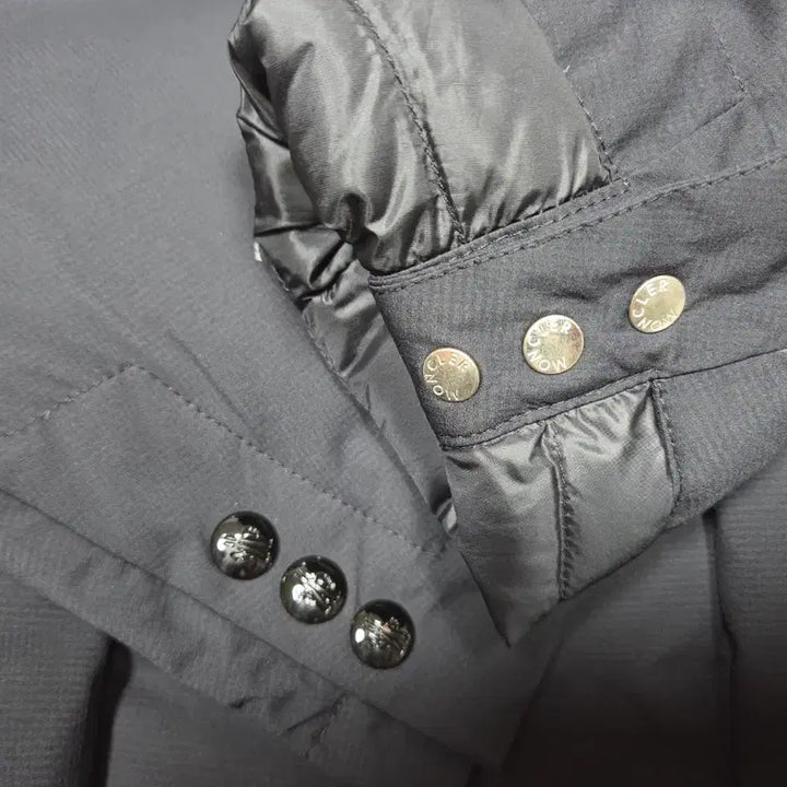 [BUNJANG] Moncler Duck Down Hooded Padded Coat Jacket / 몽클레어 후드 덕다운 패딩 코트 자켓