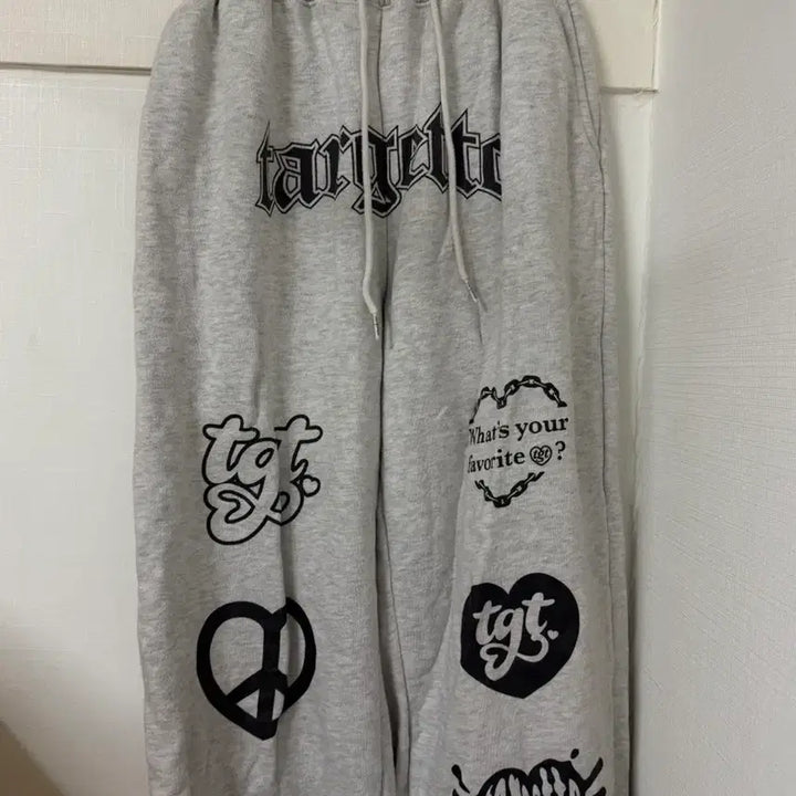 [BUNJANG] Target Gray Sweatpants Printing / 타게토 회색 스웻팬츠 프린팅