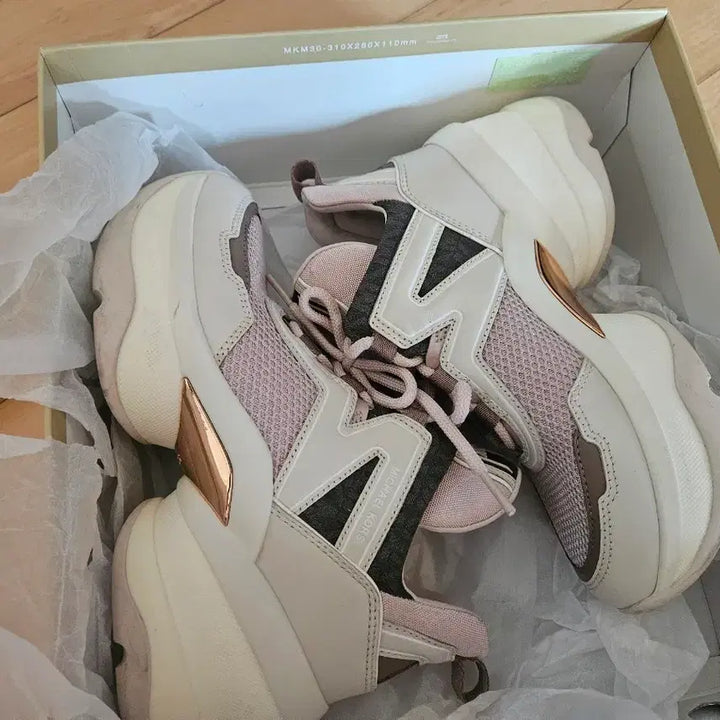 [BUNJANG] Michael Kors Height Sneakers / 마이클코어스키높이 운동화 핑크 베이지