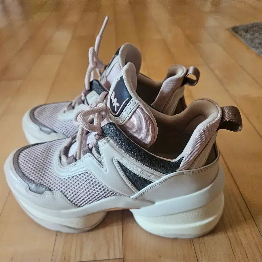 [BUNJANG] Michael Kors Height Sneakers / 마이클코어스키높이 운동화 핑크 베이지